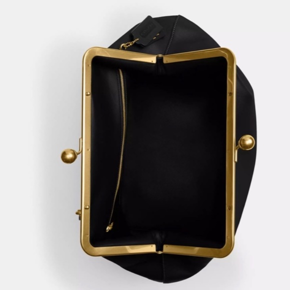 Coach Black Kisslock Large Frame Shoulder Bag with Gold Hardware - Picture 5 of 11